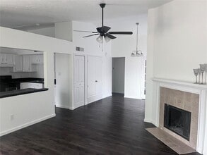 4710 Cairnlomond St in Houston, TX - Building Photo - Building Photo