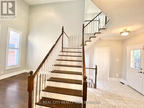 830 Old Derry Rd in Mississauga, ON - Building Photo - Building Photo