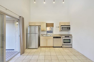 810 Calle Saragosa in Santa Fe, NM - Building Photo - Interior Photo