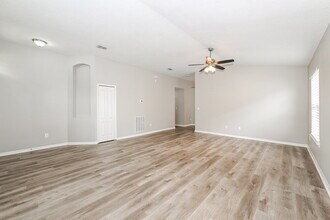 12586 Brookchase Ln in Jacksonville, FL - Building Photo - Building Photo