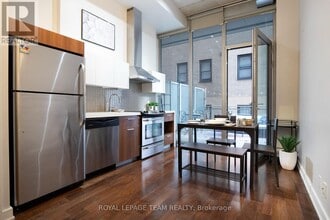 340-340 McLeod St in Ottawa, ON - Building Photo - Building Photo