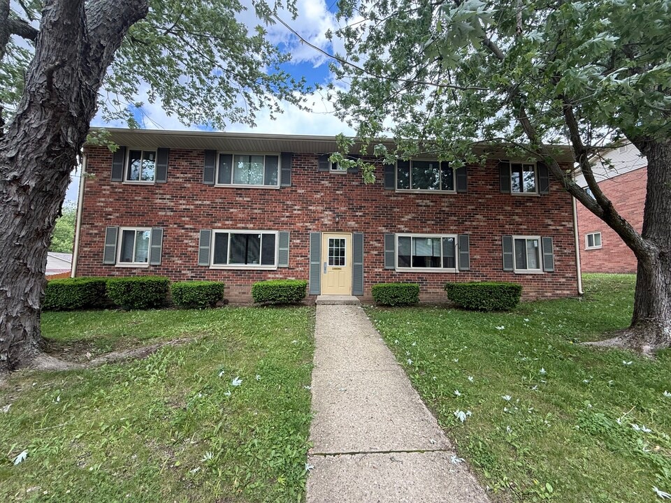 1928 SW E St in Richmond, IN - Building Photo