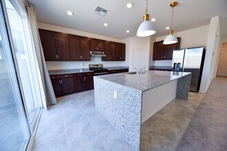 8683 Vermont Vis St in Las Vegas, NV - Building Photo - Building Photo