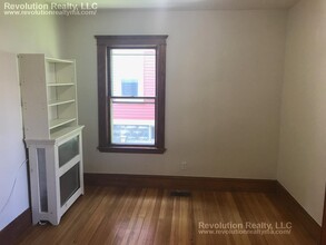 11 Granville Rd, Unit #1 in Cambridge, MA - Foto de edificio - Building Photo