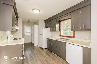 10 Market Hall Ct in Irmo, SC - Building Photo - Building Photo