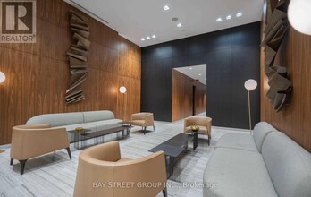 4404-4408 EGLINTON Ave in Toronto, ON - Building Photo - Building Photo
