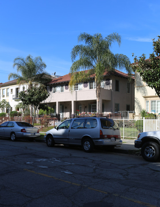 851-857 S New Hampshire Ave in Los Angeles, CA - Foto de edificio