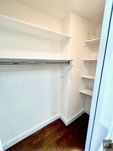 E 88th St, Unit 8C in New York, NY - Building Photo - Building Photo
