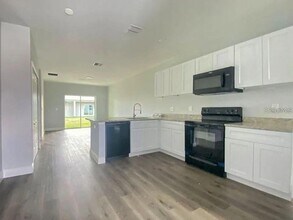 6934 Dickinson Dr-Unit -6936 in Sebring, FL - Building Photo - Building Photo