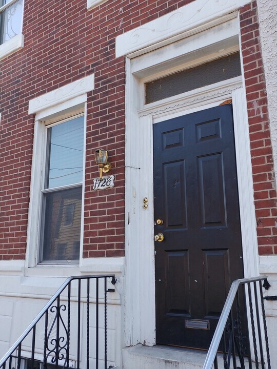 1728 S 19th St in Philadelphia, PA - Building Photo