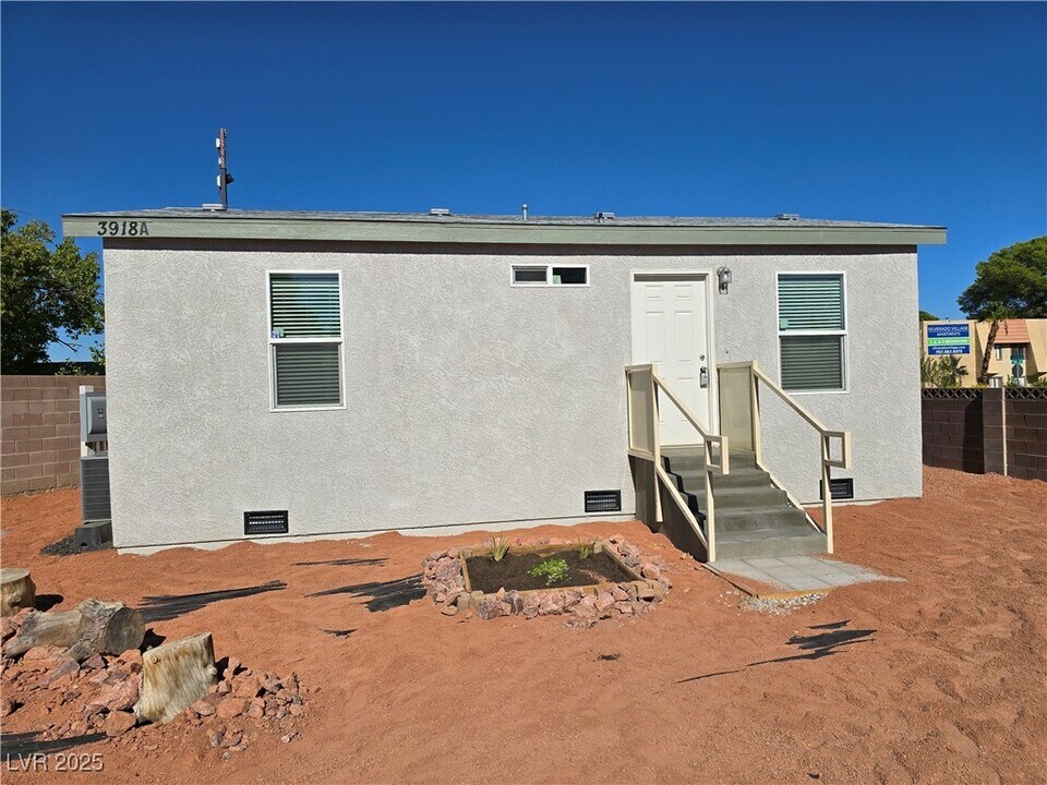 3918 Cll Mirador in Las Vegas, NV - Building Photo