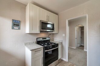 1410 Xavier St, Unit Unit A in Denver, CO - Foto de edificio - Building Photo