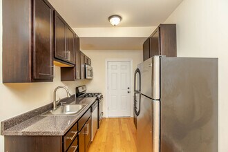 3402 W Berteau Ave-Unit -3402-G in Chicago, IL - Building Photo - Building Photo