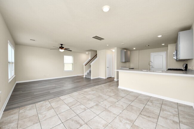 property at 19245 Reiner Gln Ct