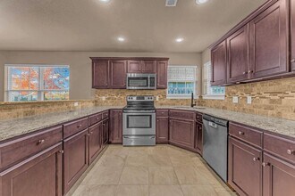 3904 Kirkbridge Pl in Springdale, AR - Building Photo - Building Photo