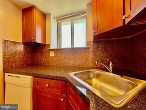 141 E 4th Ave in Conshohocken, PA - Building Photo - Building Photo