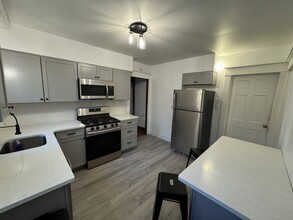 663 Myrtle Ave in Albany, NY - Building Photo - Building Photo