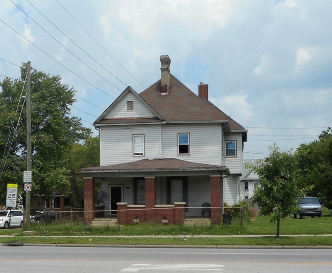 1202 E Washington St in Indianapolis, IN - Foto de edificio - Building Photo