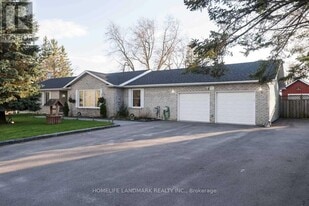 32 Elmvale Blvd in Whitchurch-Stouffville, ON - Building Photo