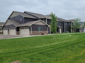 1640 Keanan Ln in Altoona, WI - Building Photo