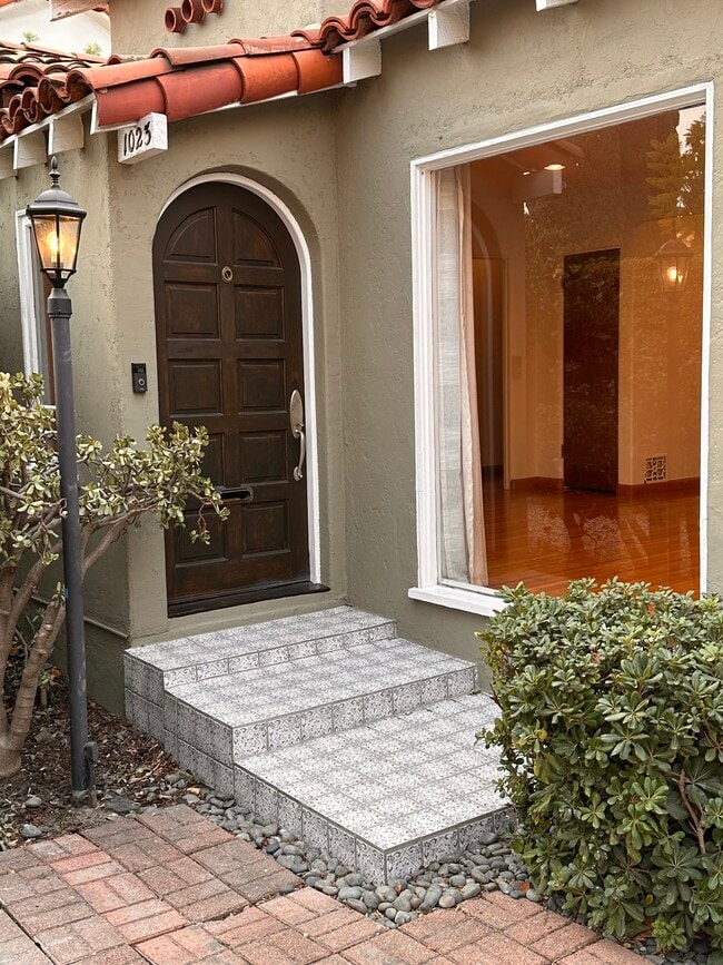 property at 1023 S Stanley Ave