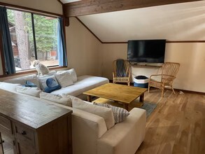 571 Brassie Ave in Tahoe Vista, CA - Building Photo - Building Photo