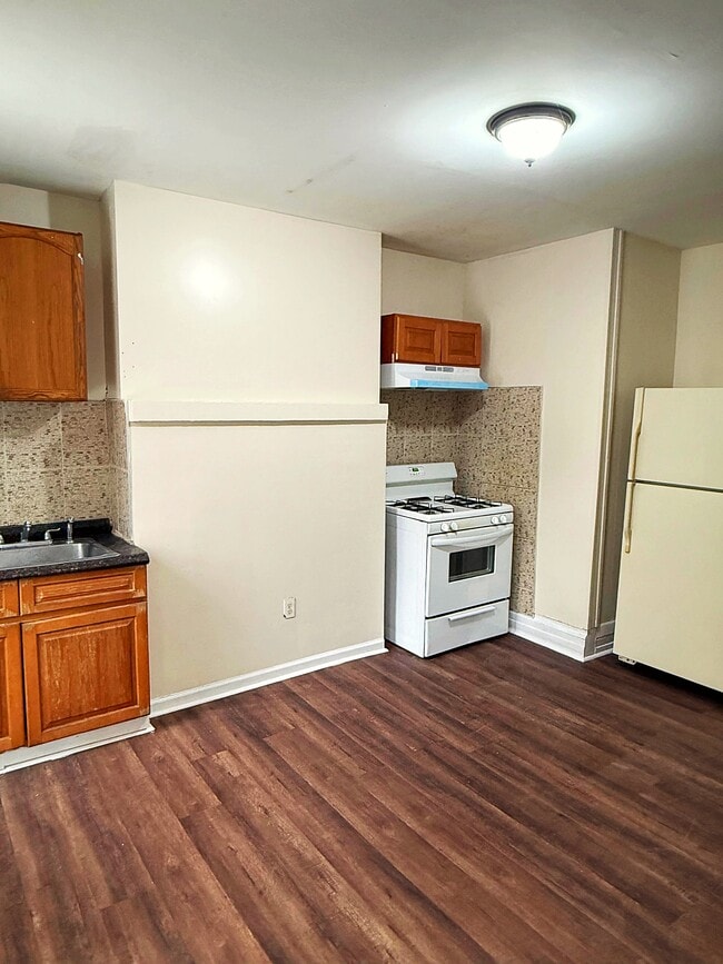 123 Highland Ave, Unit 123 Highland 1st Fl in Newark, NJ - Building Photo - Building Photo