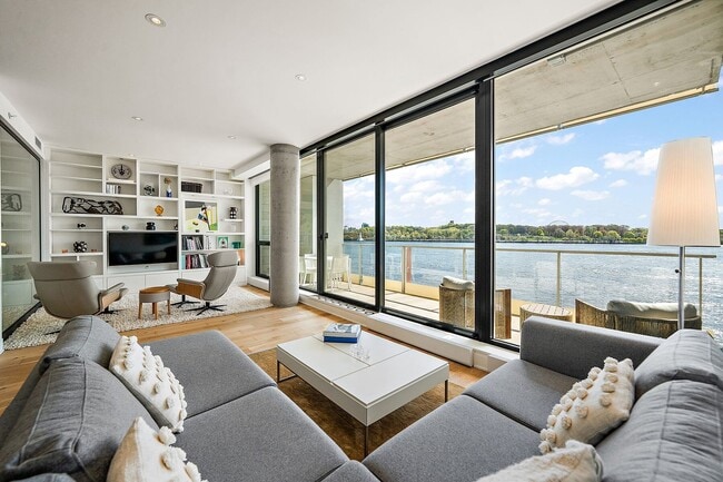 property at 1010 Rue de la Commune E