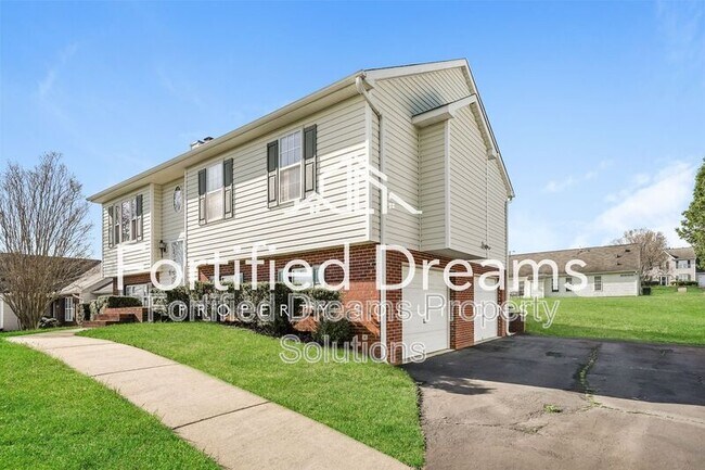 5461 Hundley Rd in Winston-Salem, NC - Building Photo - Building Photo