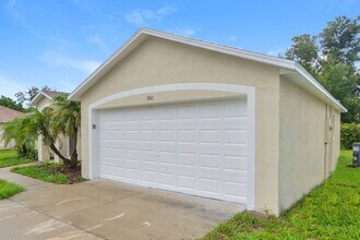 1061 Pinder St in Deltona, FL - Building Photo - Building Photo
