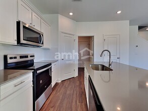 154 Anthurium Dr in Summerville, SC - Building Photo - Building Photo
