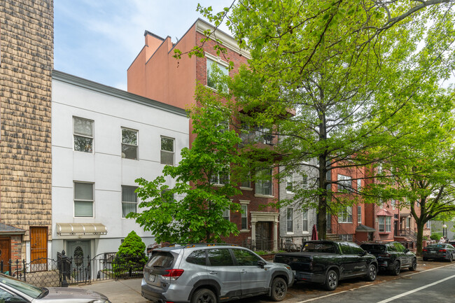 636 Leonard St in Brooklyn, NY - Building Photo - Building Photo