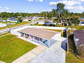 7717 W Powhatan Ave in Tampa, FL - Building Photo - Building Photo