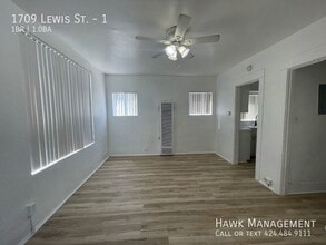 1709 Lewis St in Long Beach, CA - Building Photo - Building Photo