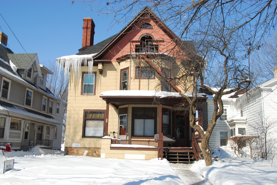 938 Spaight St in Madison, WI - Building Photo