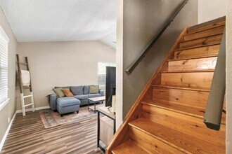 11004 Elm St in Jonestown, TX - Building Photo - Building Photo