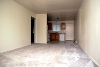 11th Street Apartments in Greeley, CO - Building Photo - Interior Photo