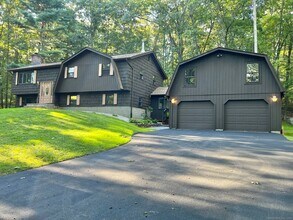 167 Walbridge Hill Rd in Tolland, CT - Building Photo - Building Photo
