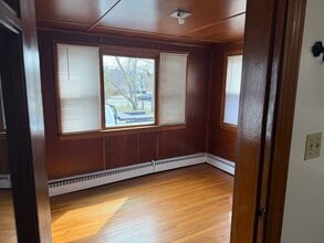 192 Spring St in Bridgewater, MA - Building Photo - Building Photo