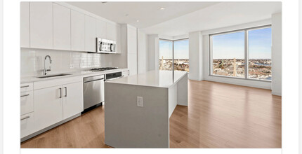 42 Lomasney Way, Unit 708 in Boston, MA - Building Photo - Building Photo