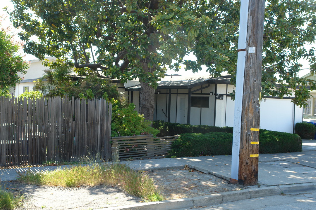 905 Elm St in El Cerrito, CA - Foto de edificio