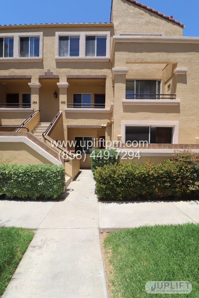 3989 Nobel Dr in San Diego, CA - Building Photo - Building Photo