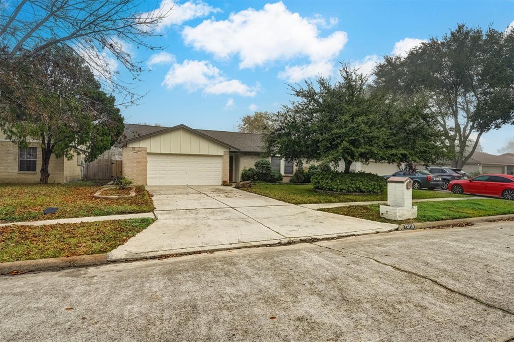 10118 Fernstone Ln in Houston, TX - Building Photo