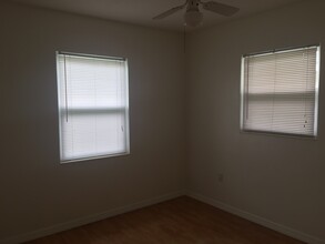 3310 New England St in Sarasota, FL - Building Photo - Building Photo