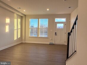 736 Watts St in Baltimore, MD - Building Photo - Building Photo