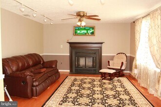 18717 Flower Hill Way in Gaithersburg, MD - Building Photo - Building Photo