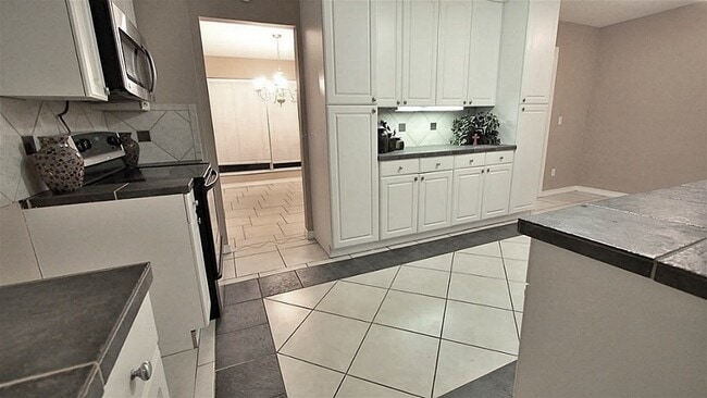 property at 310 Gentilly Dr