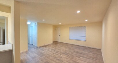 13543 SW 64th Ave in Portland, OR - Building Photo - Building Photo