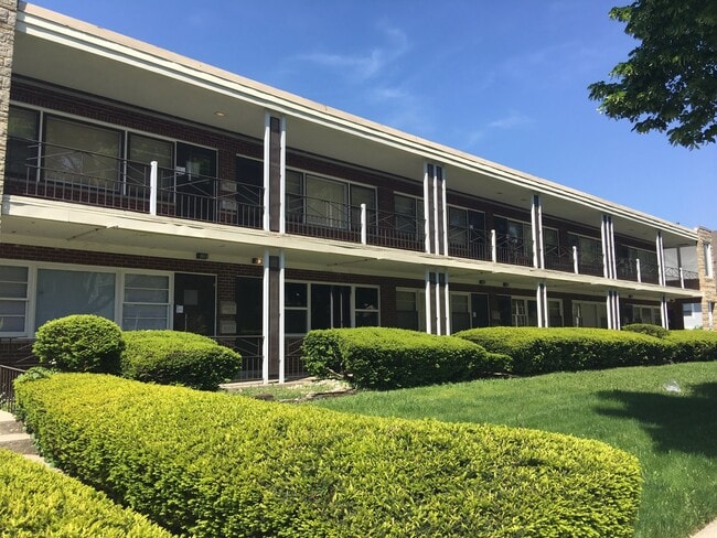 property at 1001 N Harlem Ave
