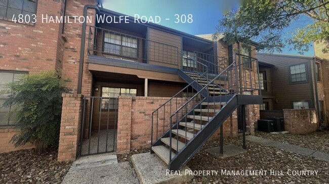 4803 Hamilton Wolfe in San Antonio, TX - Building Photo - Building Photo